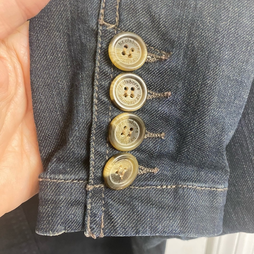 Jacket - Picture 7 of 8